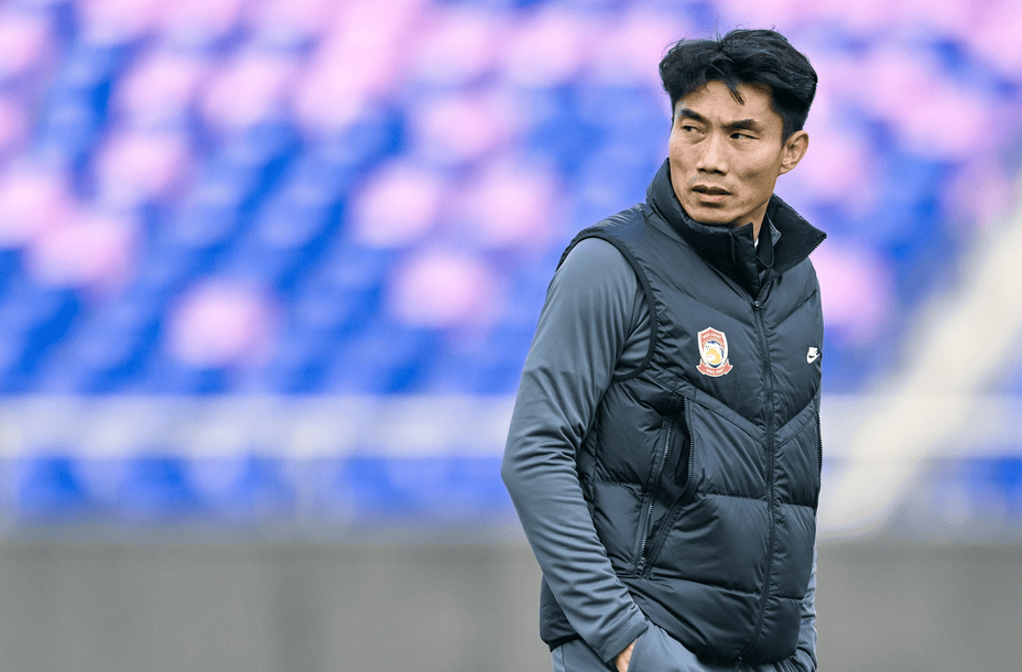 郑智：彭欣力、张修维都在康复中，李昊有些轻微骨裂