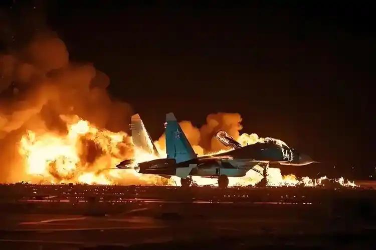 彻底瘫了！9月27日，俄军空袭乌克兰，炸足一整天：乌最大通信商基辅之星总部被直接