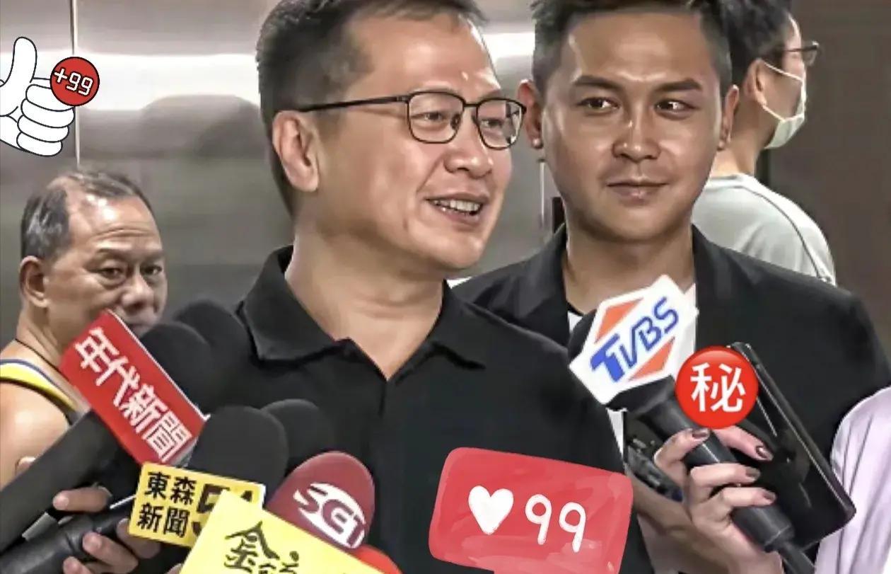 快讯！
就在刚刚！
国民党主席选举投票18日早8点正式启动，现场第一个身影就引发