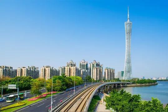 融入广东：开放浪潮下的烟火与底色

没来广东之前，我对这片土地的印象，停留在书本