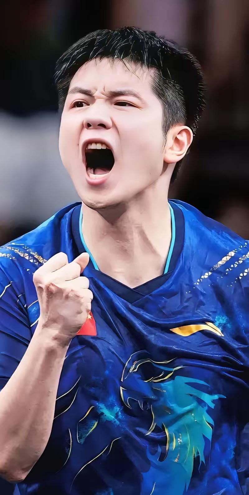 此时此刻

​我真的不知道该用什么词来形容樊振东
​除了激动还是激动
​当乒乓球