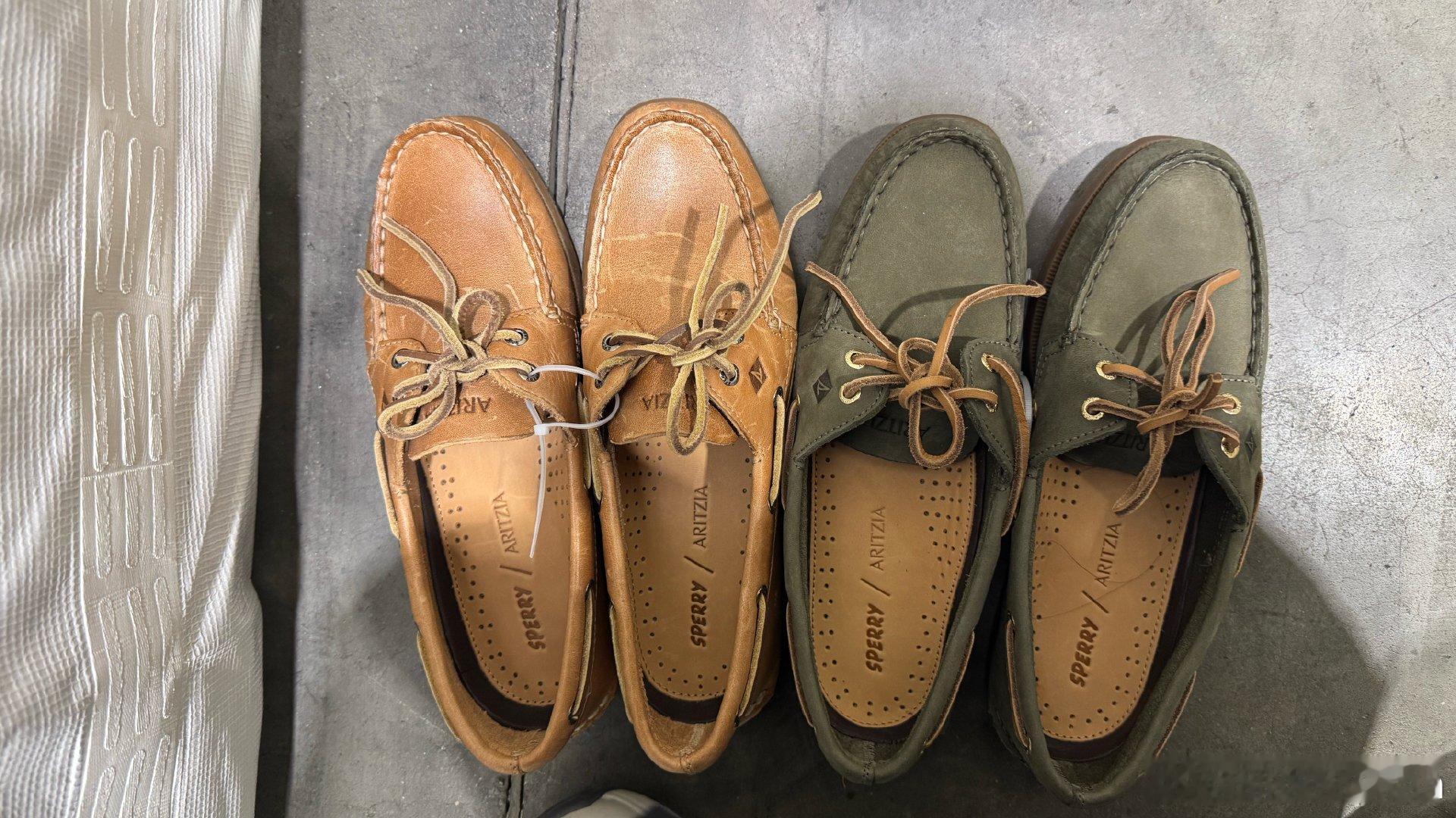 昨天去Aritzia仓库甩卖，Sperry的联名乐福鞋29.9一双，加税三十多块