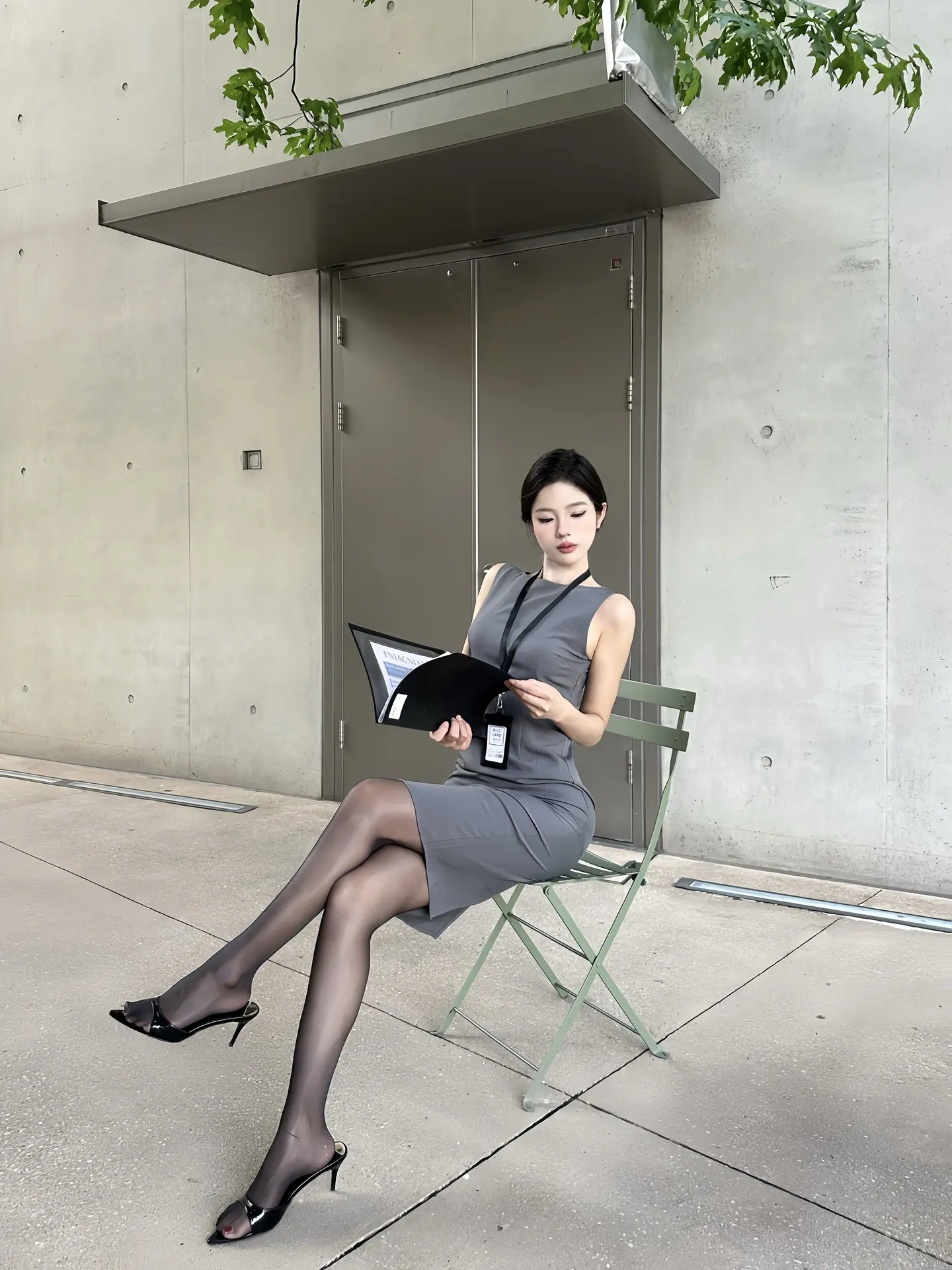 💼。