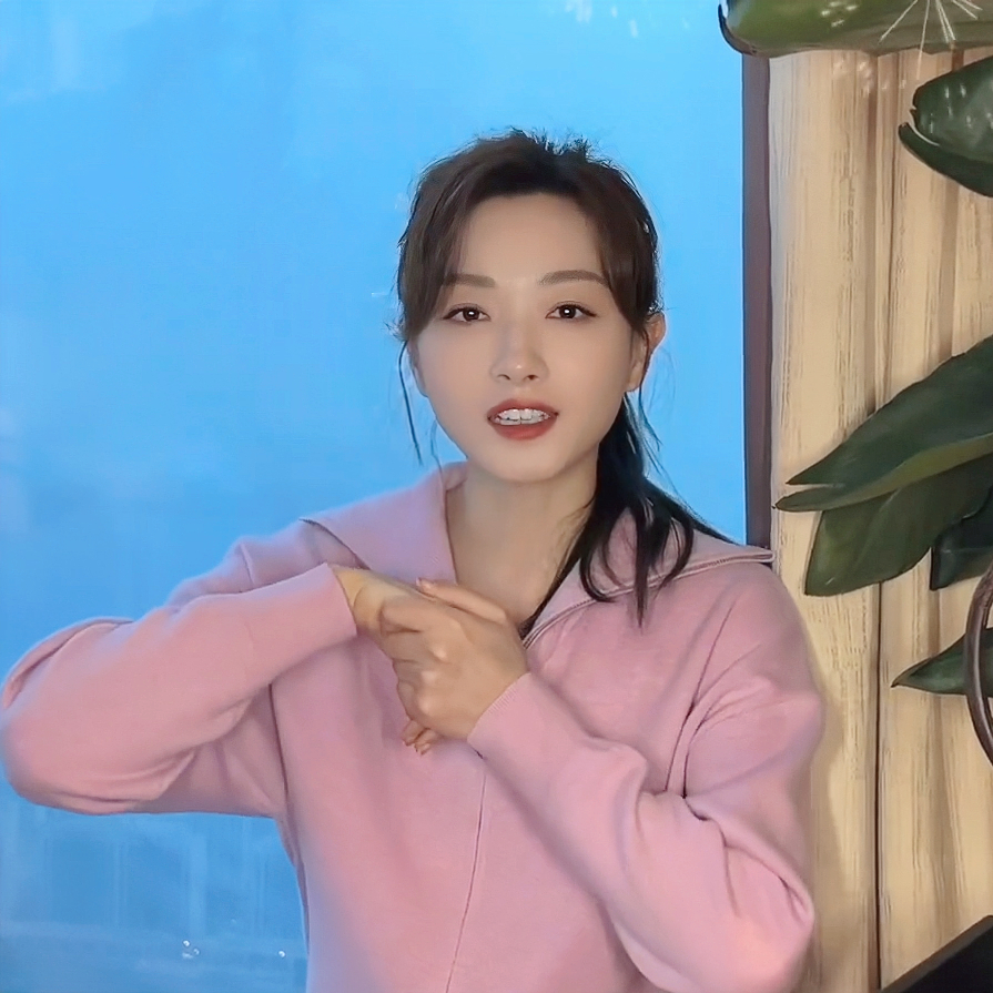 #万茜[超话]# wq#yaya鸭鸭品牌大使万茜# wq#美丽田园品牌代言人万茜