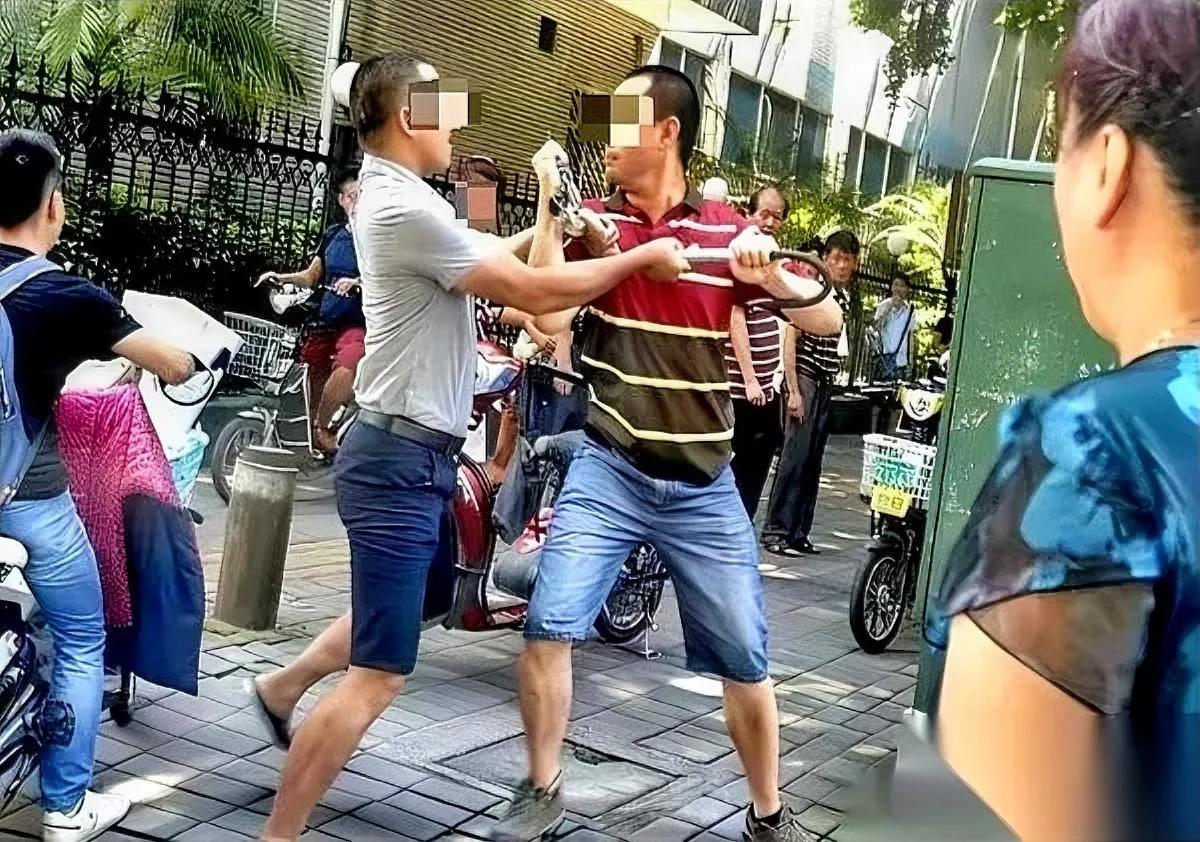 甘肃这案子

看完真窝火

判出来的结果，怕是大多数人都想不通。

亲戚暖房吃酒