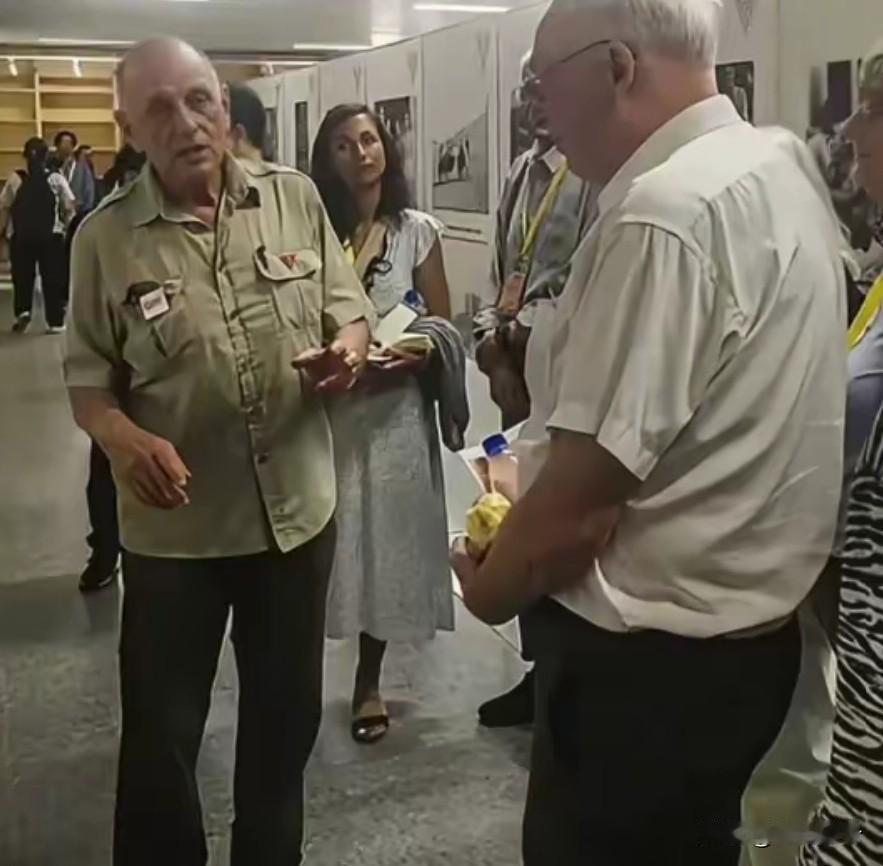 2015年，白求恩的堂孙马克·白求恩来到中国后，他不确定中国人还记不记得自己的爷