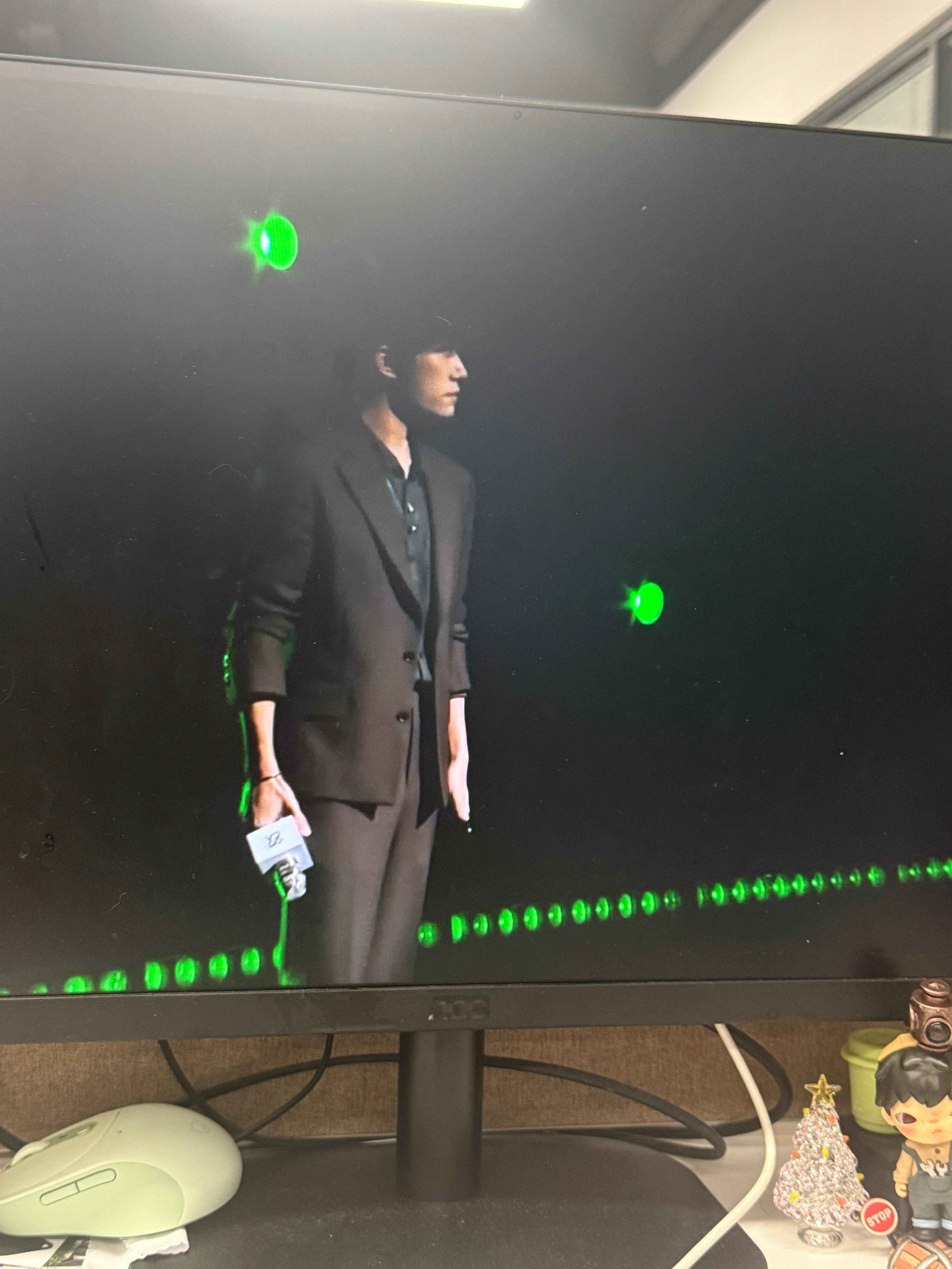 我们老板到底什么意思，刘亦菲到现场不让我去，易烊千玺到现场还不让我去。此时一个绝