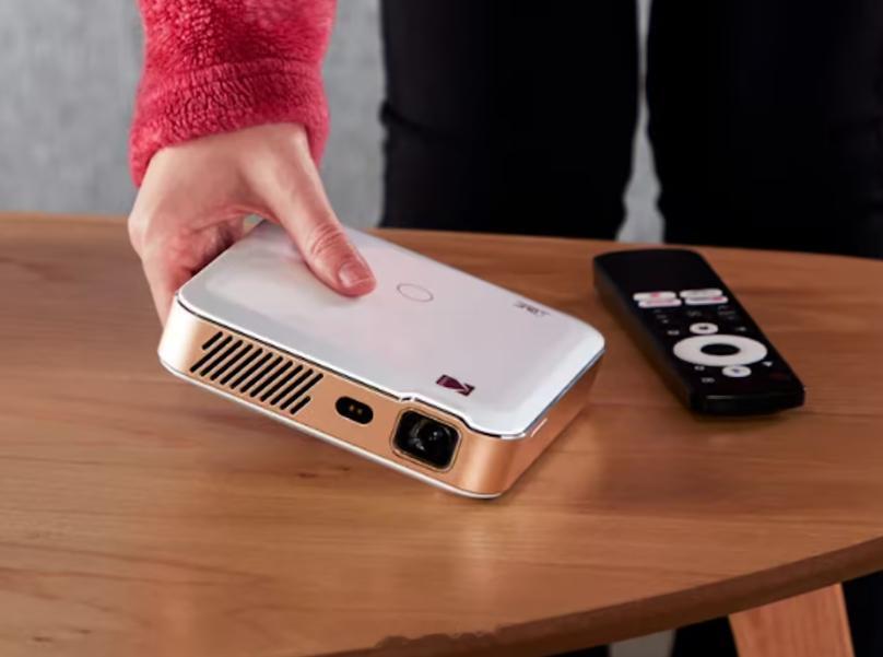 柯达海外发布 Luma 500 便携式投影仪，为移动场景设计，内置 10500m