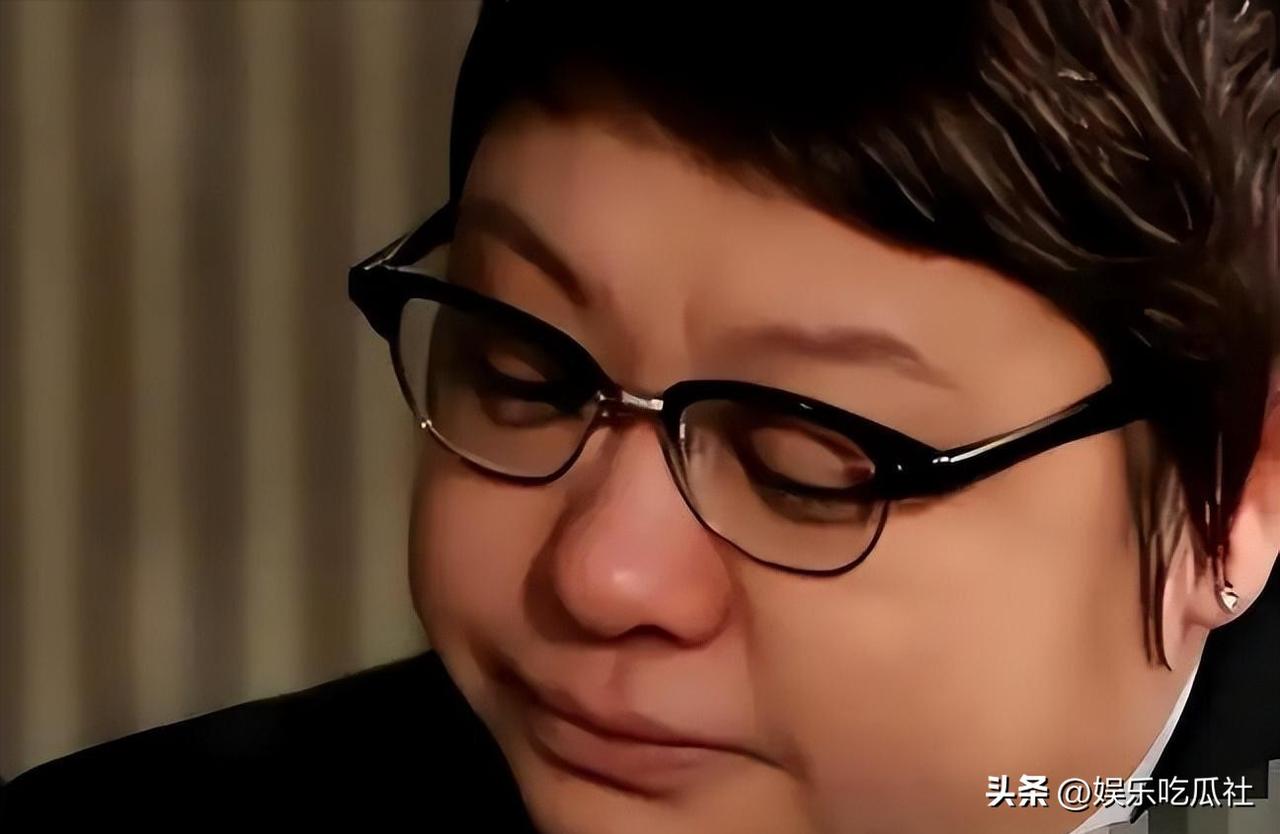 【3重风波缠身，韩红还能被原谅吗？】

一句“走个面”的玩笑话，让韩红数十年积攒