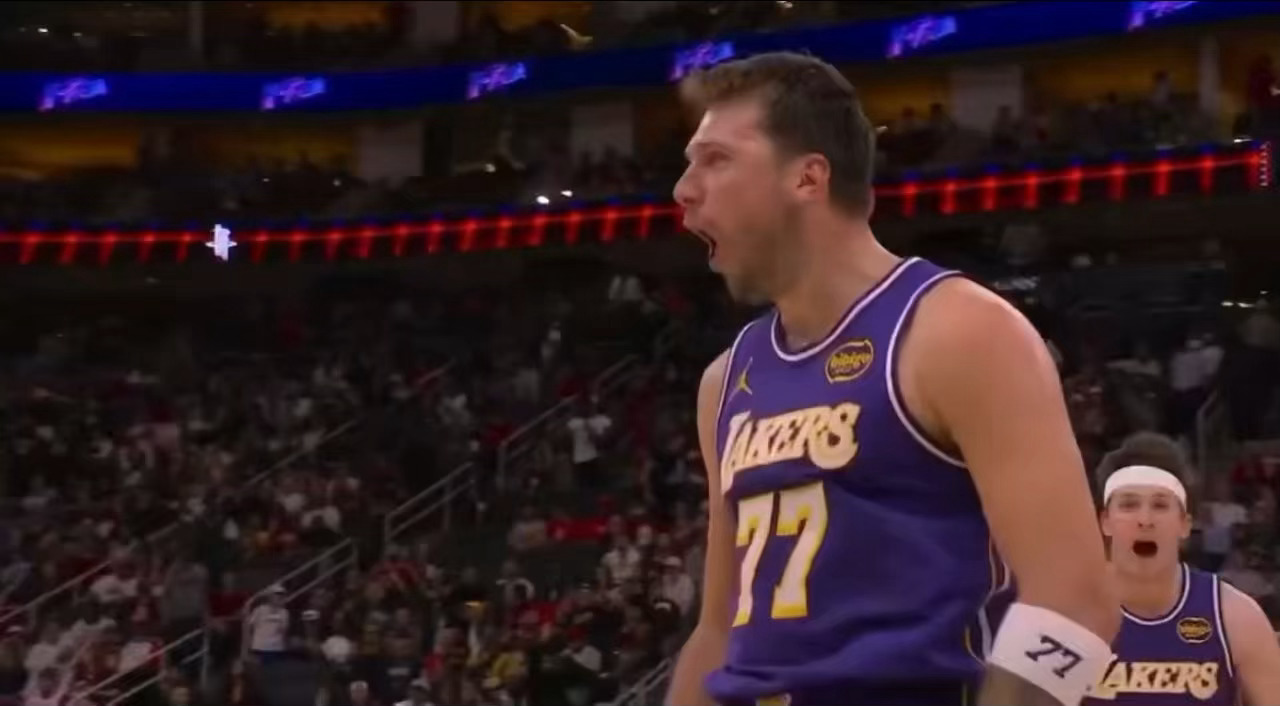 T0级别选手：失恋体育生最近7场比赛，东契奇场均出战37.4分钟，贡献38.1分