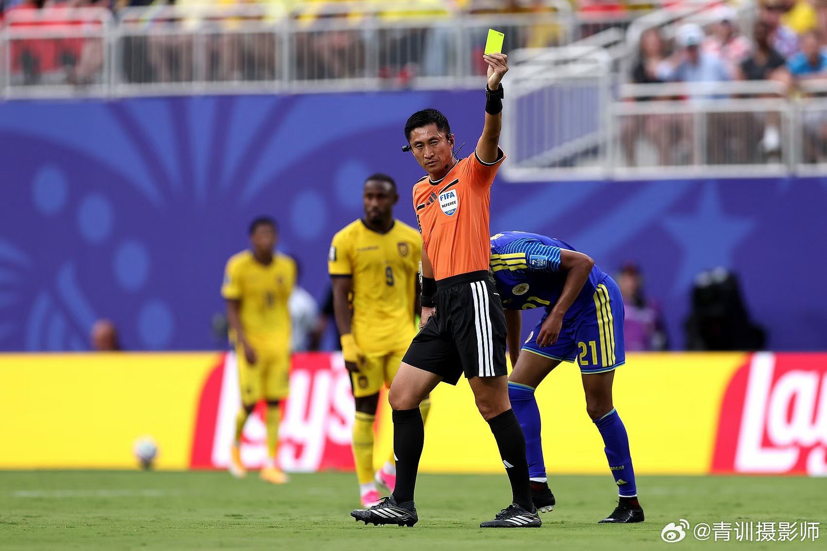 历史性的时刻🇨🇳中国裁判比中国男足更先一步站上世界杯的舞台⚽这一刻，对于马宁