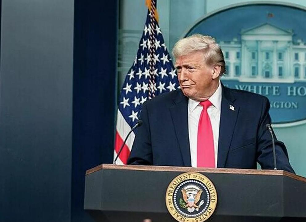 事实证明美国在海外驻军事基地对基地国没半点安全反而招来灾难，反倒是出钱给它提供了