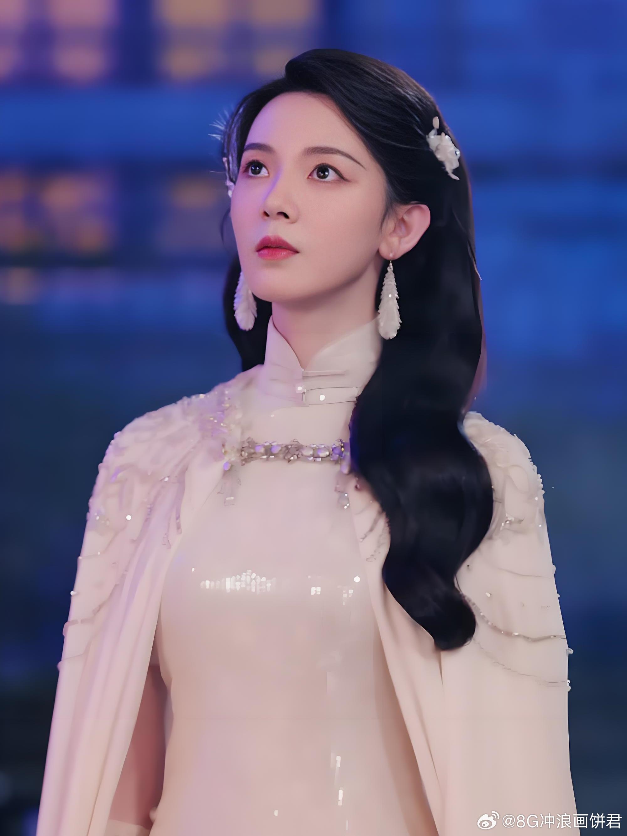 陈瑶解读霍仙姑角色陈瑶解读九门霍仙姑角色陈瑶说，画册里霍仙姑一眼就抓住她，清冷又