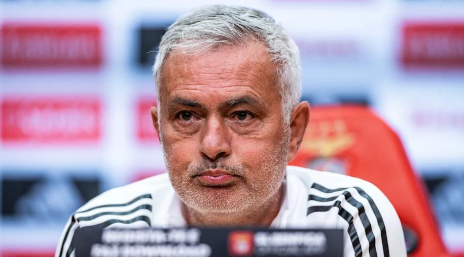 被穆帅点名的皇马惹祸精，再惹祸，导致皇马联赛再丢3分。
皇马球员维尼修斯到处惹祸