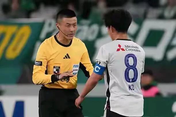 在中超第21轮裁判名单中，球迷惊奇的发现一个熟悉而久未露面的名字“傅明”，他将担