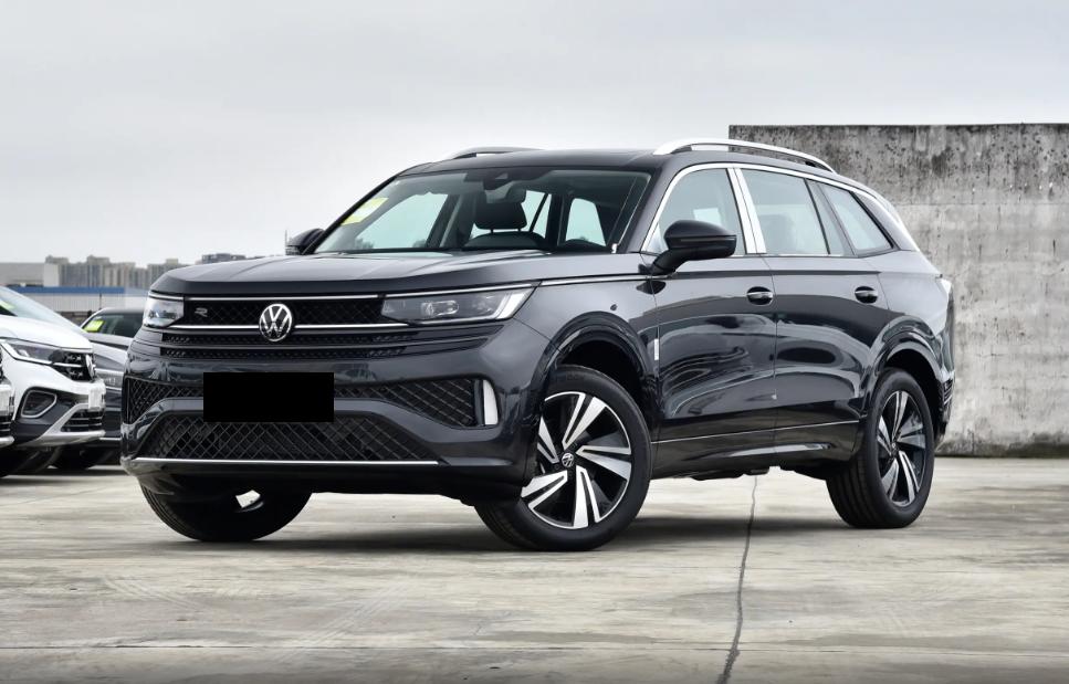 2026款揽巡上市了，此次共推出五款配置，作为一次年度改款车型，这次主要增加了顶