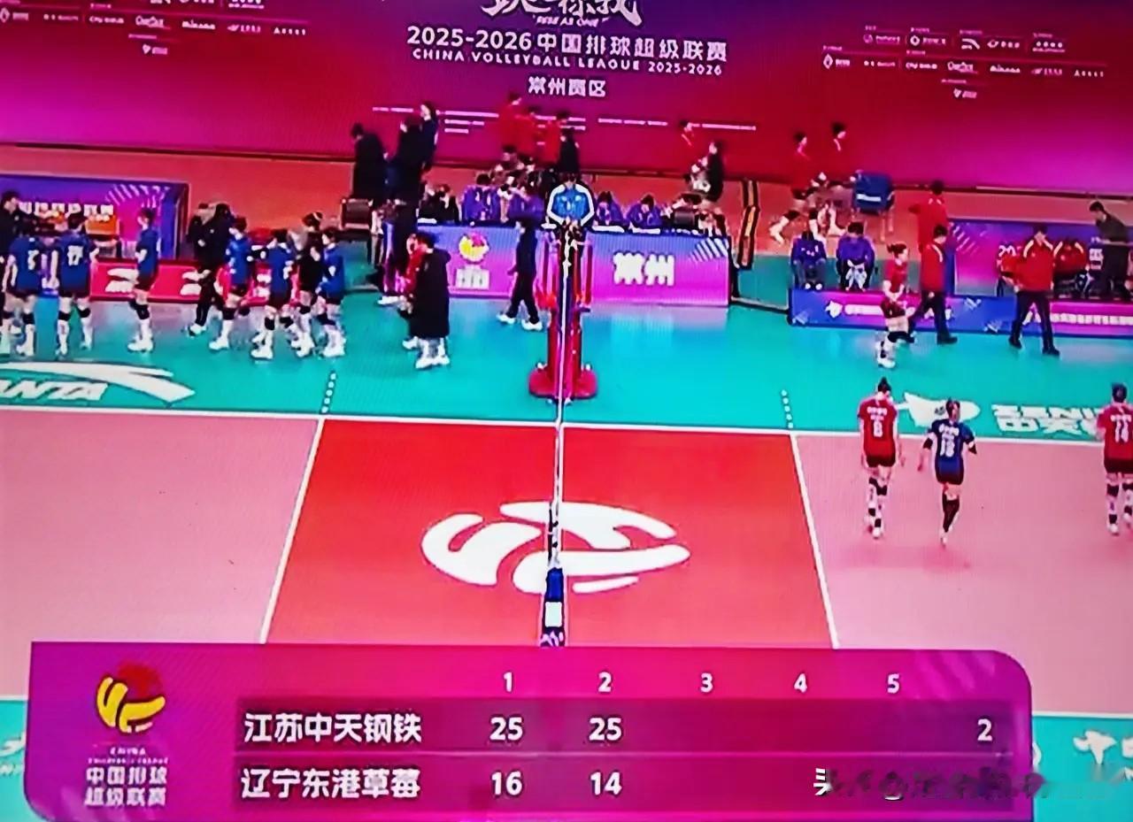 女排联赛又爆悬殊局？江苏打辽宁这比分也太一边倒了吧！

刚结束的第十轮，江苏队轻