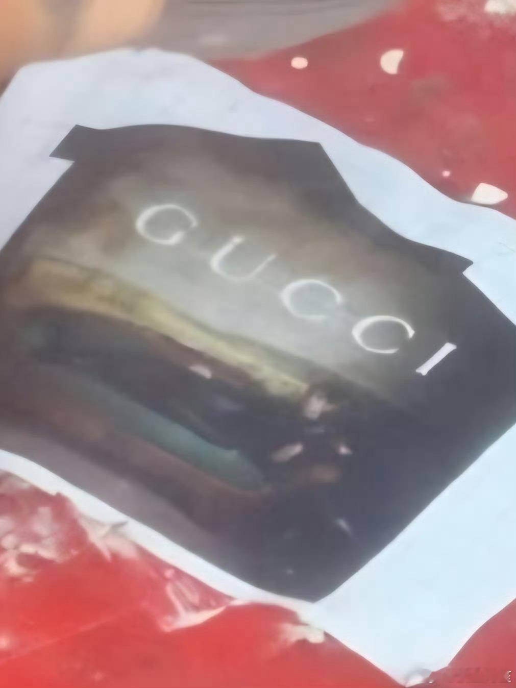 肖战Gucci世界名画3.0路透原来是这样的……模糊成这样依然能感觉到绝世美人气