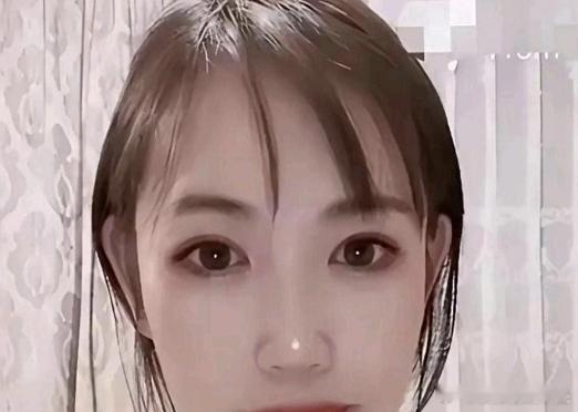 马蓉半夜发微博喊“人财两空”，这波操作真是让人惊掉下巴。离婚都快九年了，早干嘛去