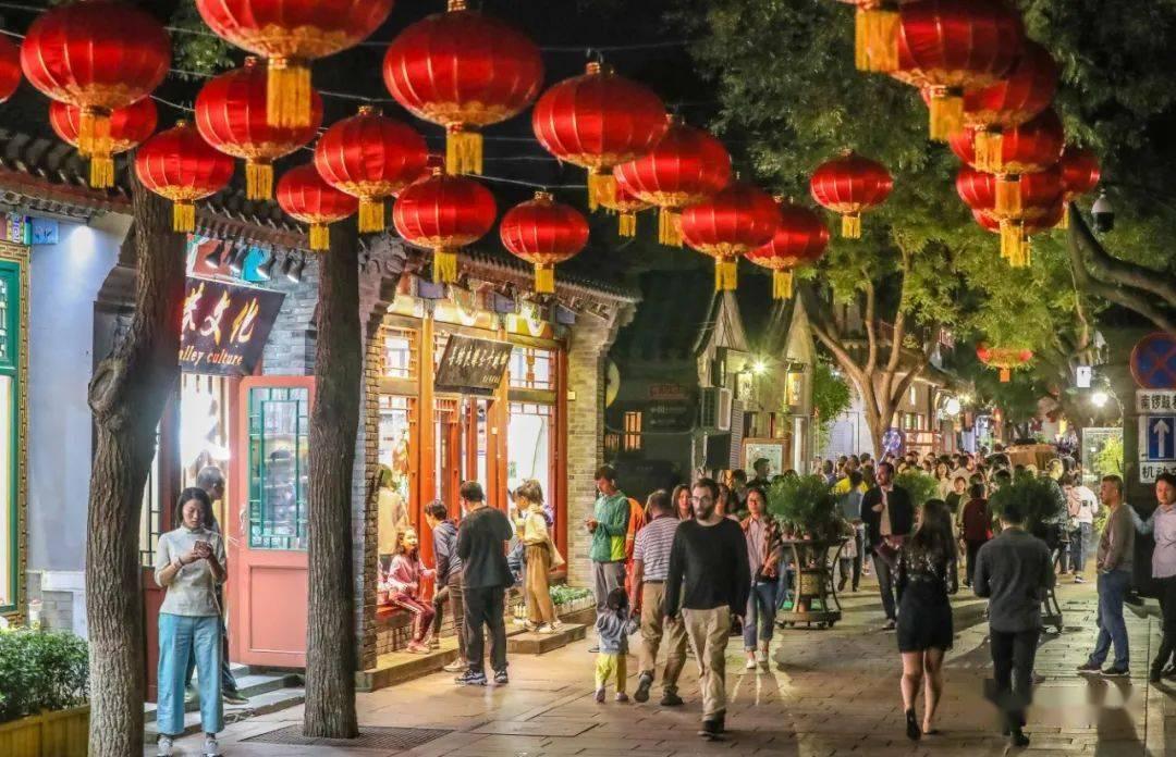 平时只听说海外热炒“成为中国人”，不过这次有了实实在在的数据佐证，国外也开始流行