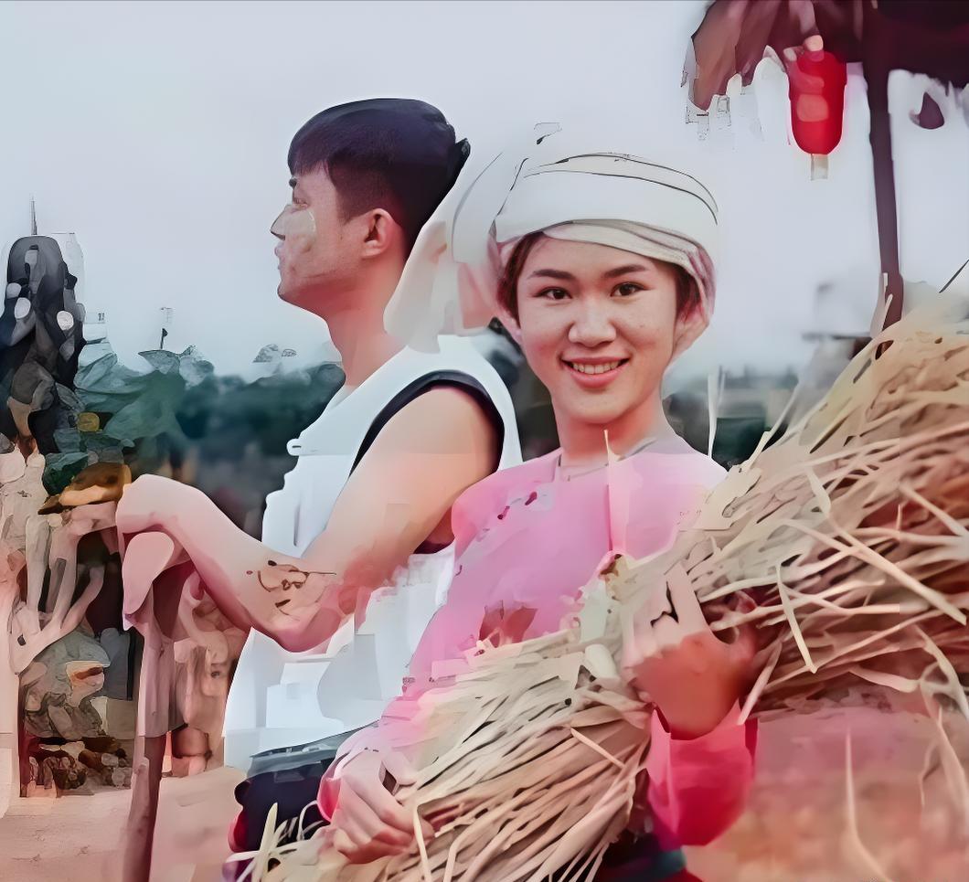 1974年,20岁的知青杨俊被马蜂蜇伤眼睛,傣族大嫂玉罕用奶水救他,不料竟因此离