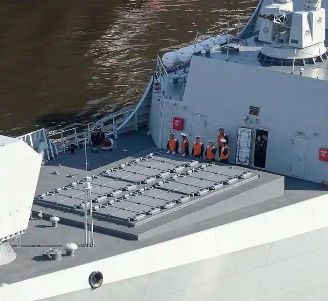 目前中国海军052D、055型驱逐舰，所配备的“海通”-1型直径850毫米垂直发