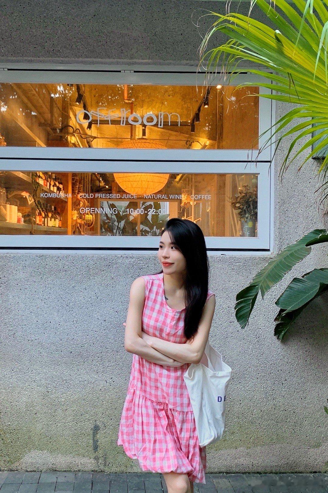 见不到的时候会想我吗૮⌯'ㅅ'⌯ა  ​​​