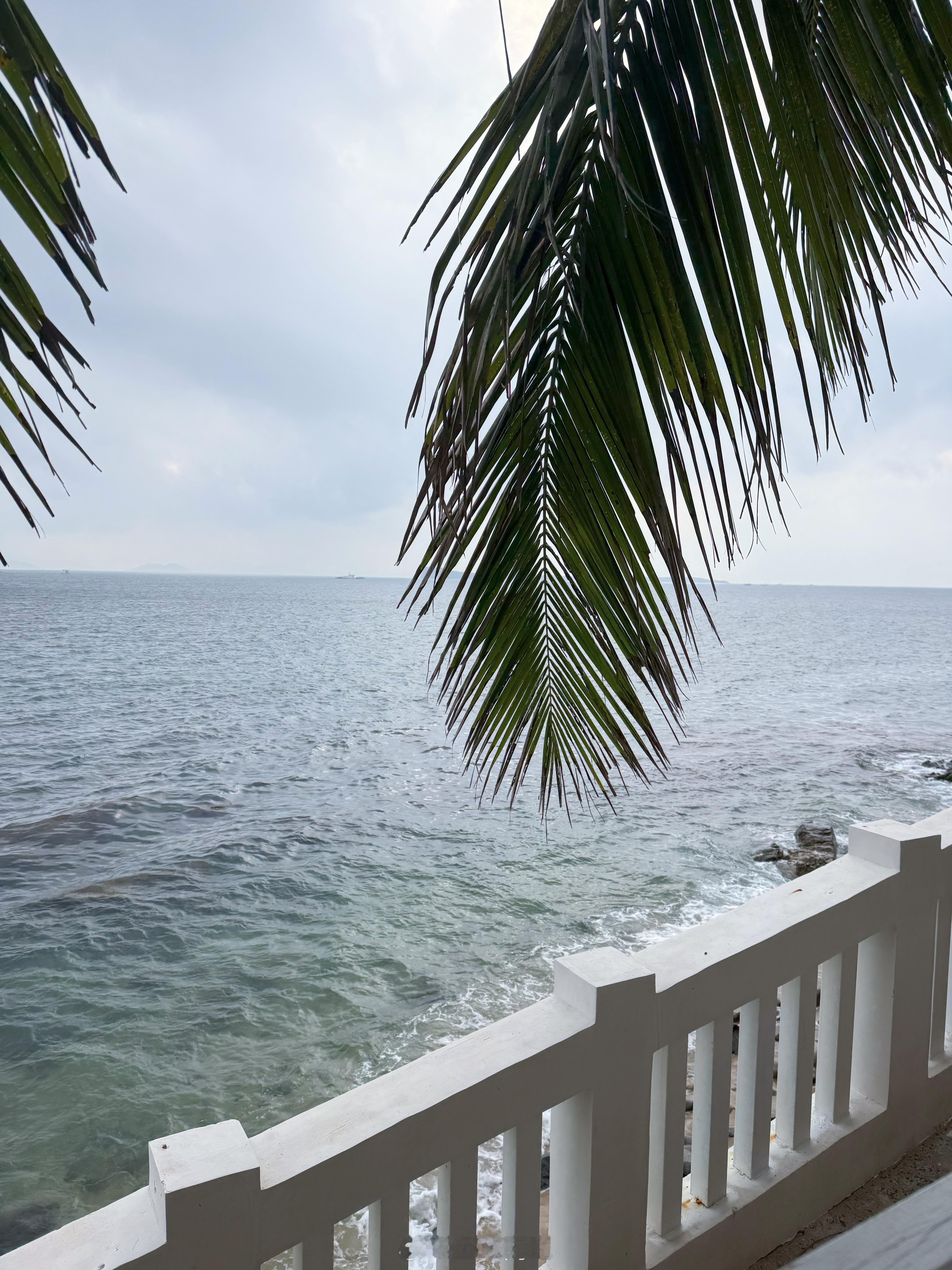 我被诅咒了 每次去海边都是阴天 