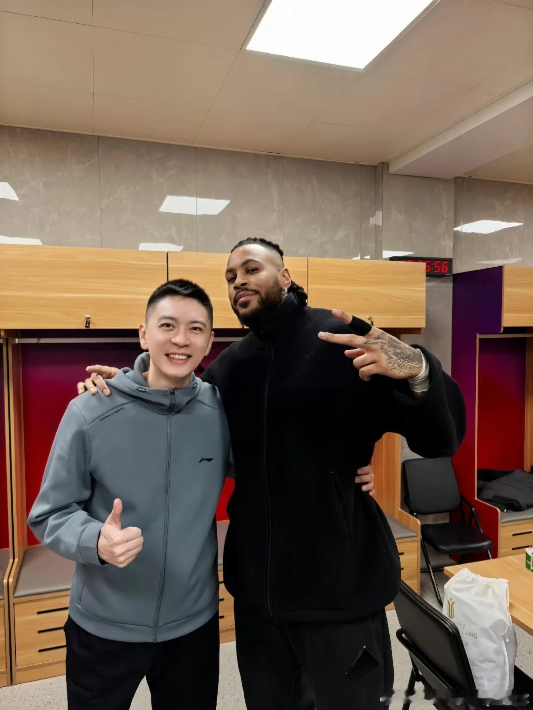 CBA联赛官方正式官宣辽宁本钢内线球员莫兰德当选2025–2026赛季CBA联赛