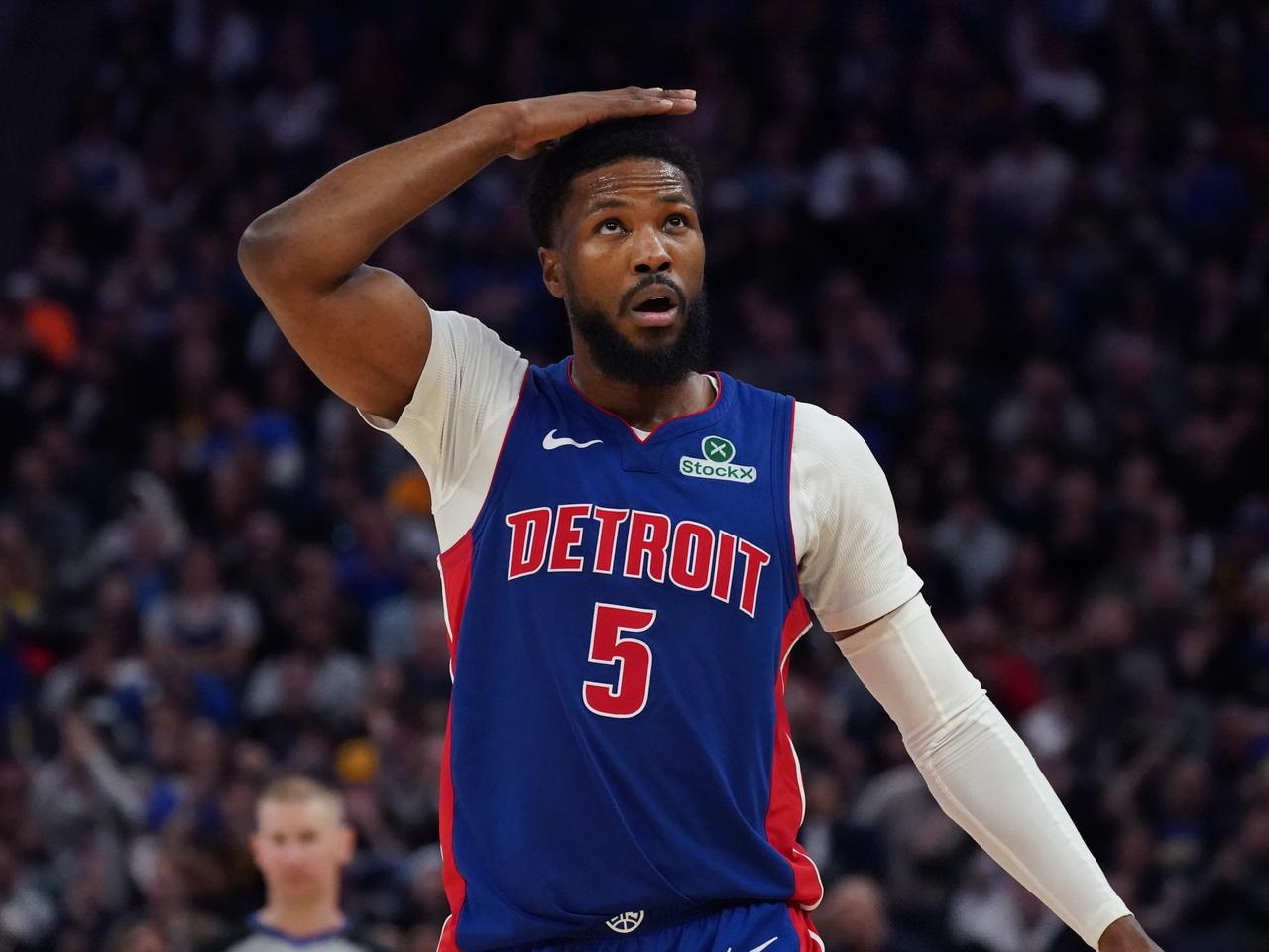 CBA签约消息：据知名篮球自媒体人球圈赵探长爆料，前NBA球员马利克·比斯利谋求