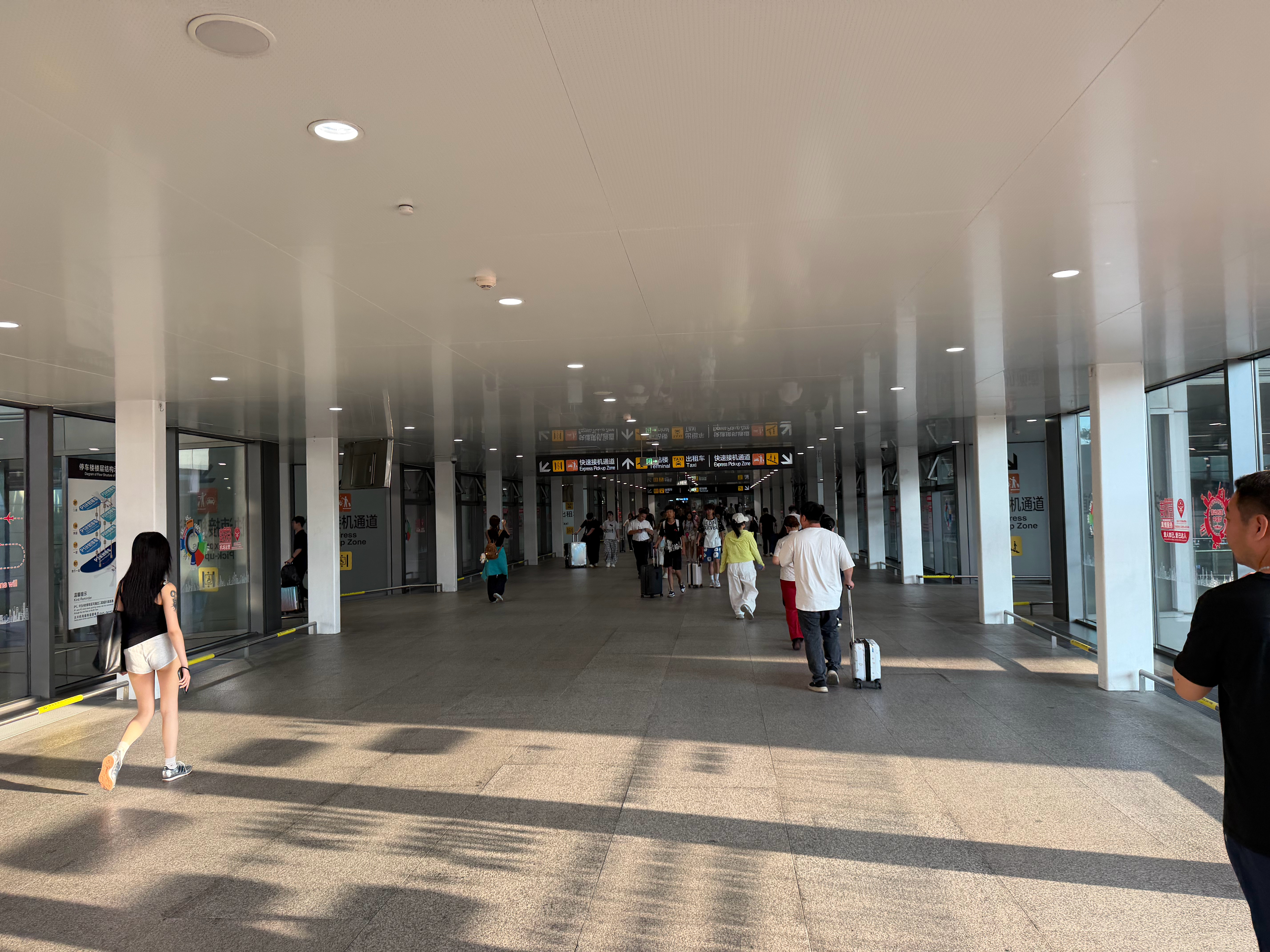 从顺义去大兴机场，每次都要干接近100km，主要是六环加大兴机场高速。大家看看智