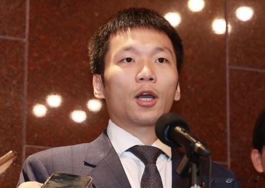 岛内传出大消息！台运动部门负责人李洋被曝出递交辞呈，这事闹得沸沸扬扬，7月1号李