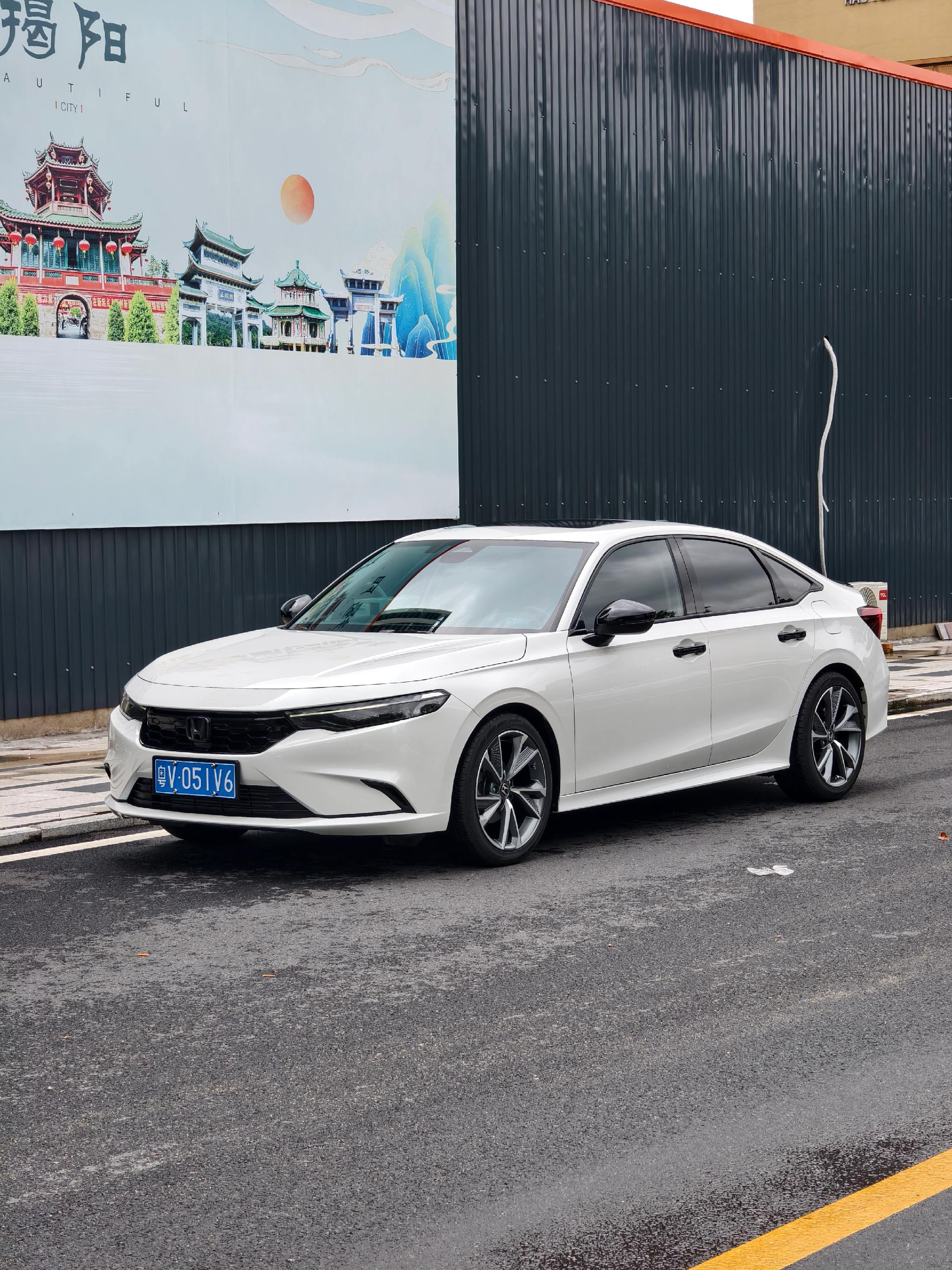 即使它不能替你发言，那它也陪你走过无数的路，陪你看过无数的风景