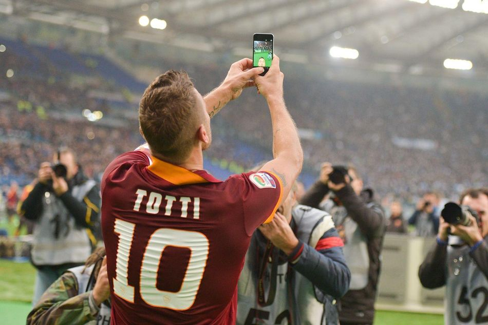 很会庆祝的小朋友 