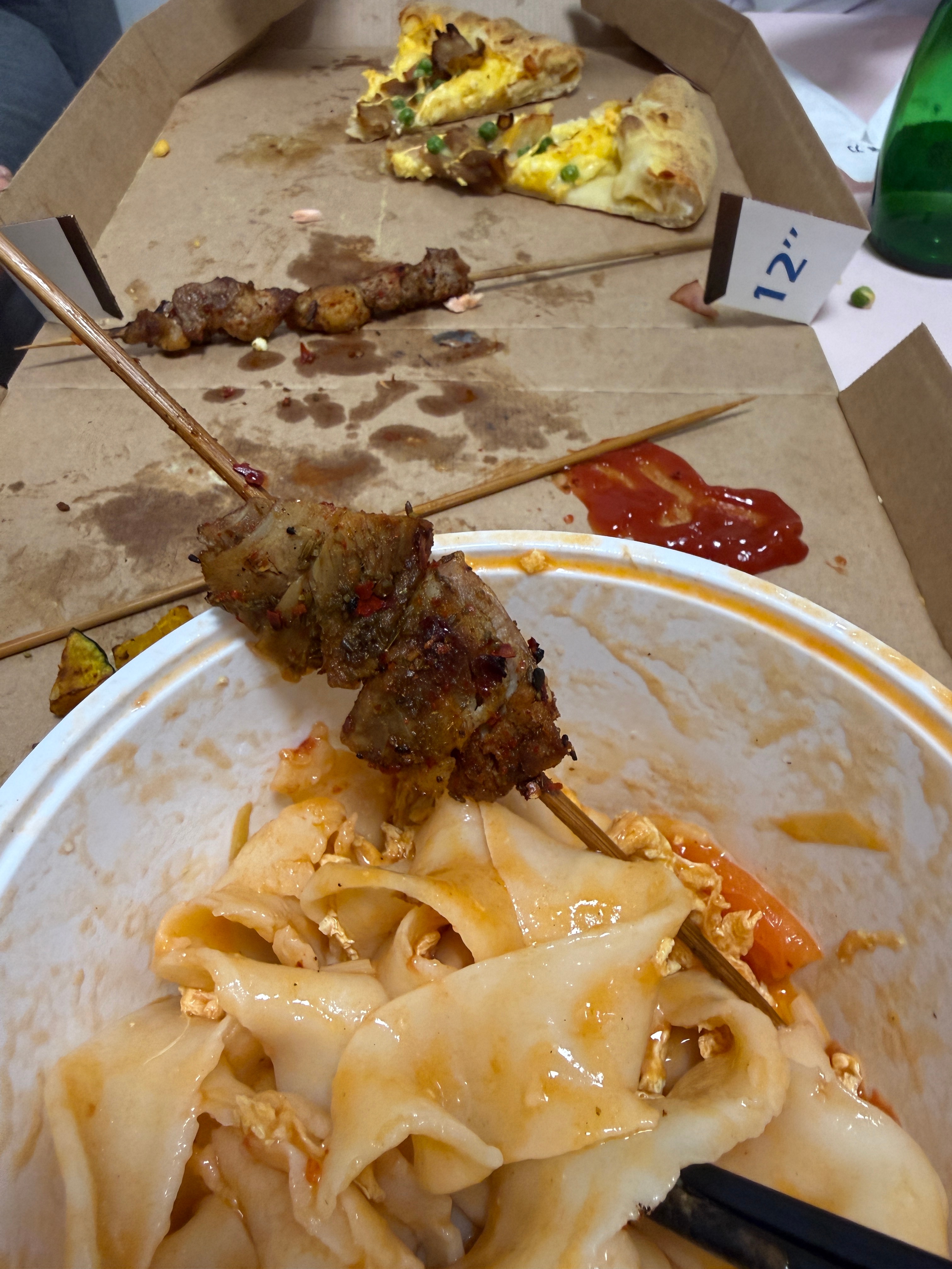 最近30天最不健康的一顿，全是碳水....（吃完才想起来拍照，哈哈哈哈） 