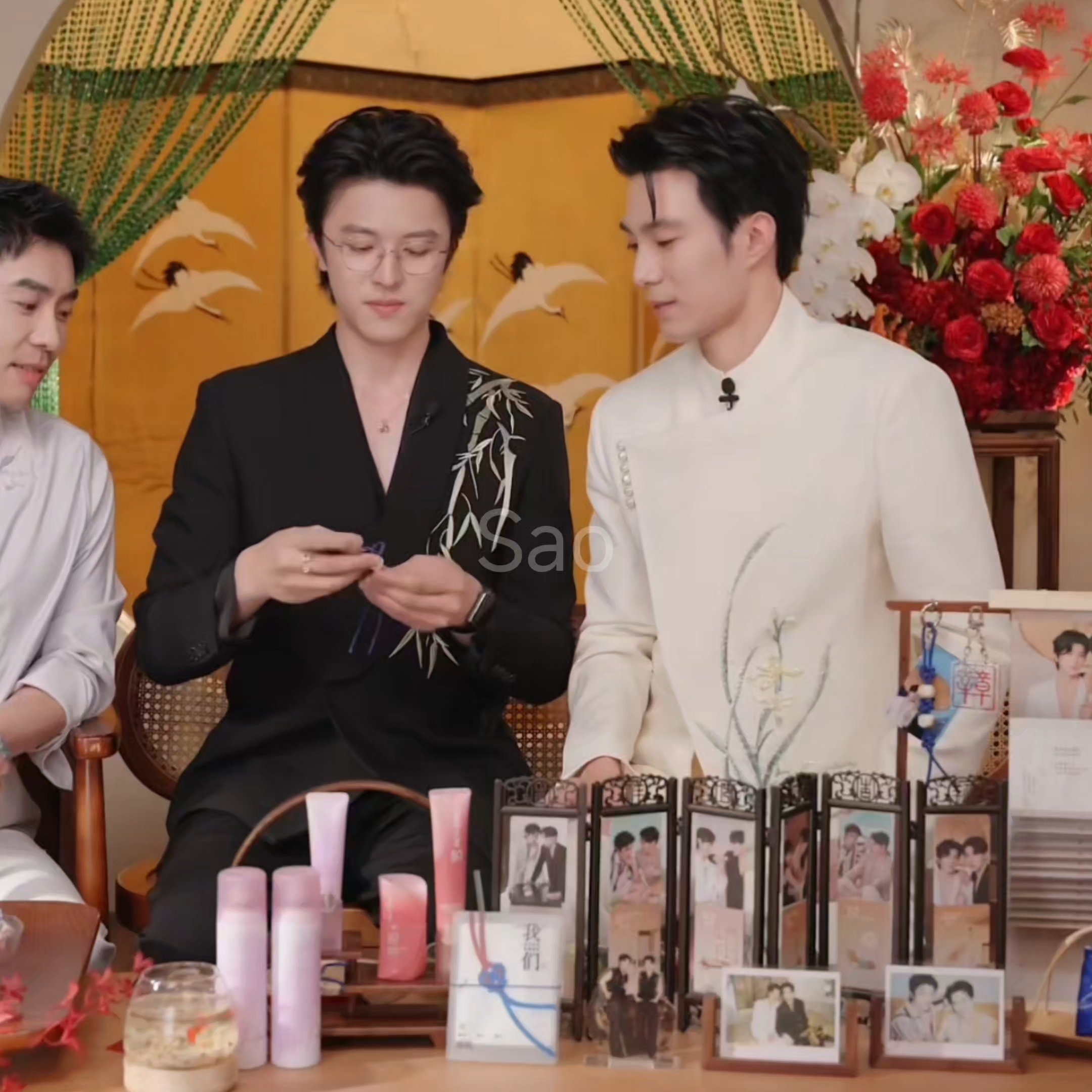 笑得我，叔完全是拒绝不了任何小伯的鼓励“棒啊这小伙儿”“嗯～” 