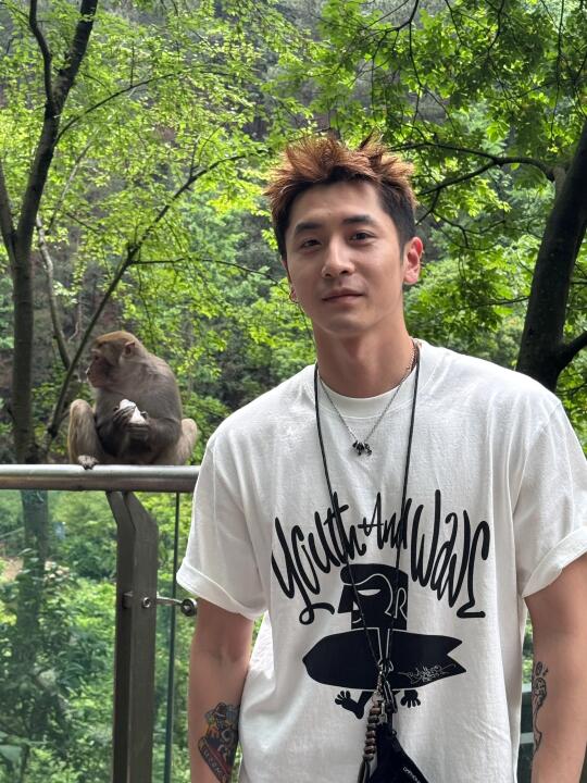 跟家人们合影了🐒
