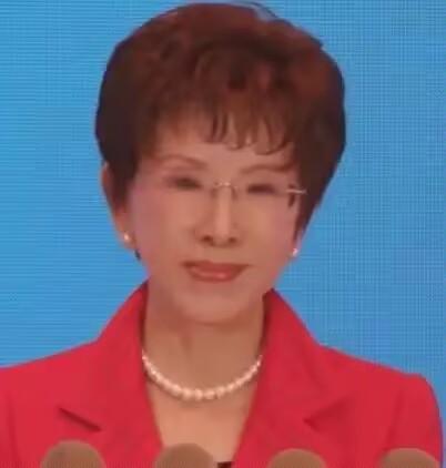 我有种预感，
洪秀柱这次是真豁出去了。
3月28日，台北眷村聚会，77岁的她当着