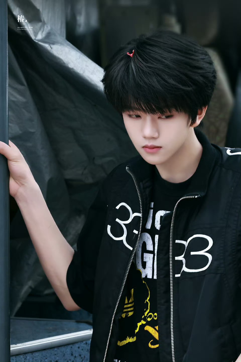 张函瑞徐安博 张函瑞头上别了小卡卡🎀，美之。