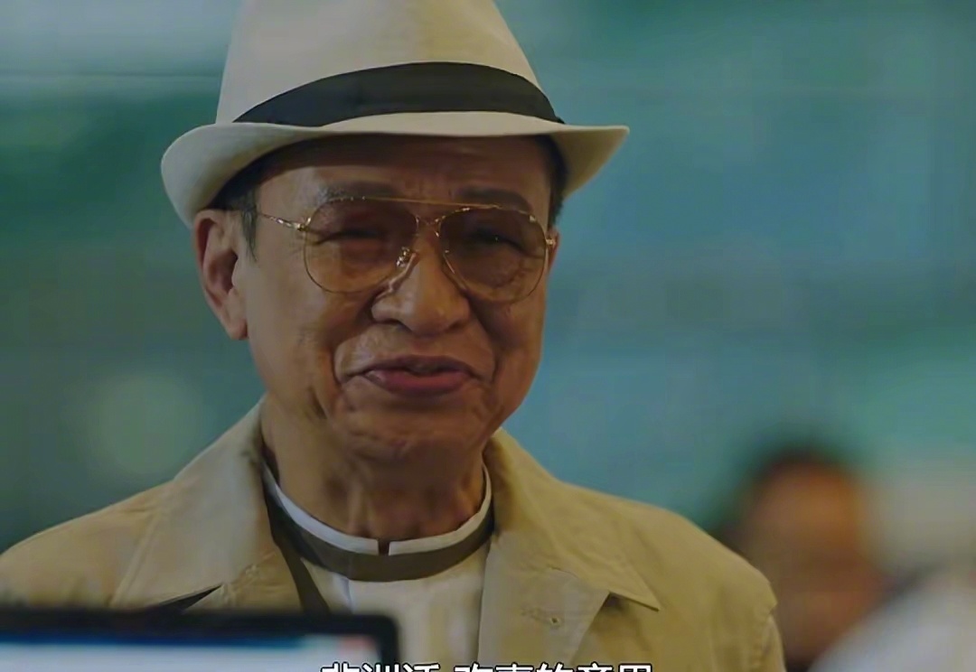 欢喜哥许绍雄逝世  没想到，许绍雄的家世这么显赫。他的太公许应骙‌，在清朝曾官至