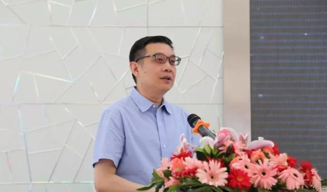 中国联通二级高管提拔到中国邮政集团当副总经理。据中国邮政集团官网消息，中国联通集