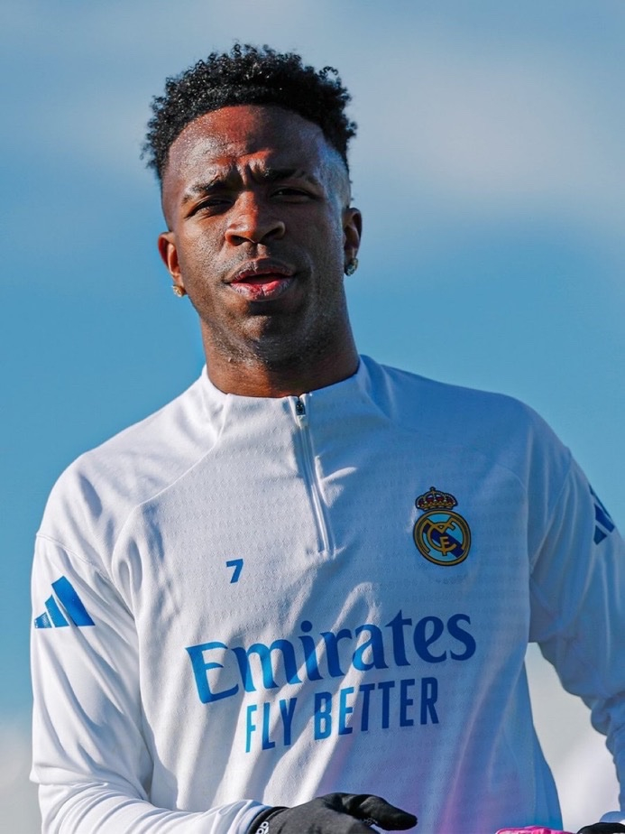 皇家马德里仍然打算与Vini续约，而球员本人也希望留队。皇马