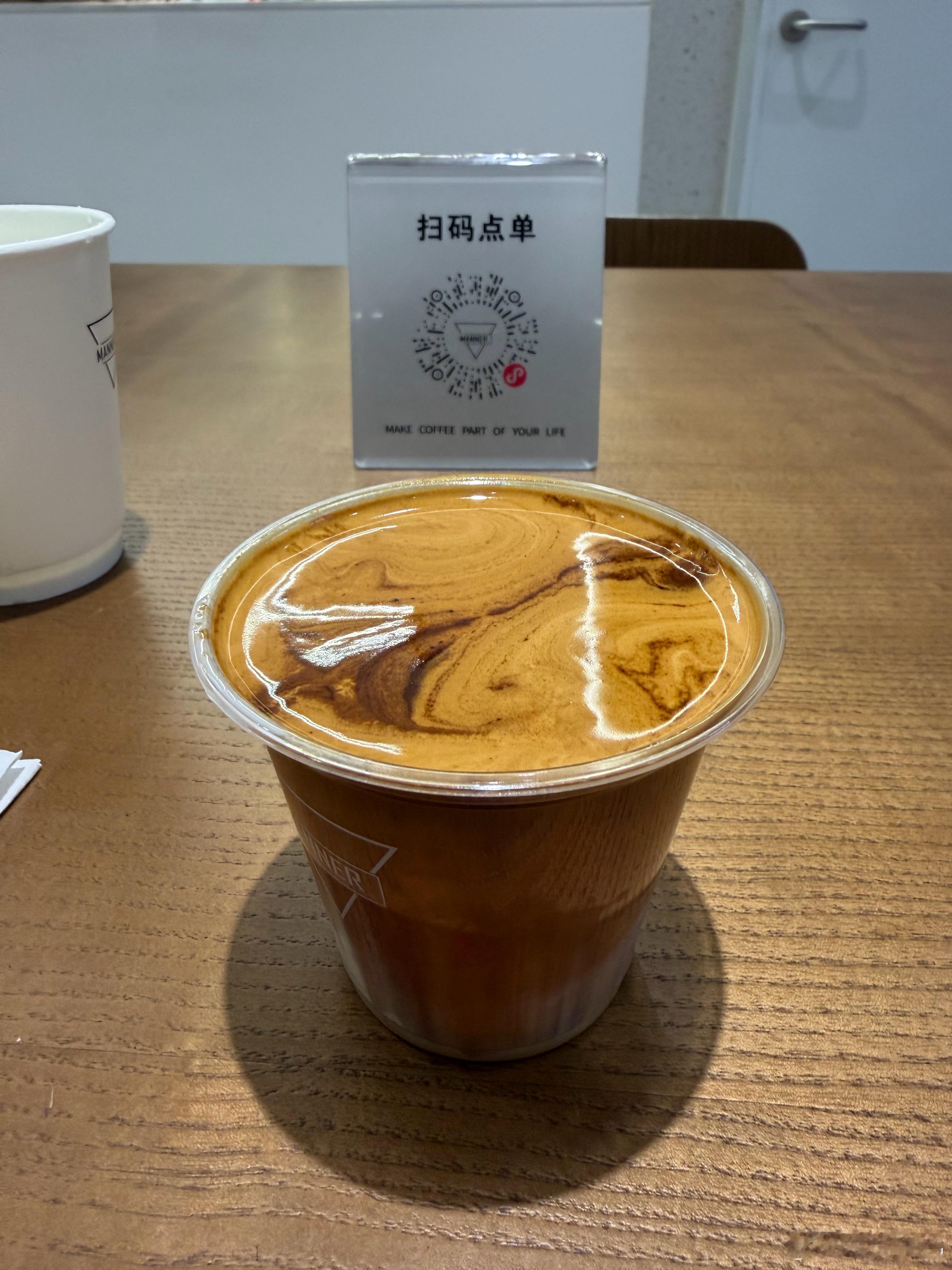 公司楼下就有MANNER真的不错，大约两年前我也想过蔚来咖啡这么好，要不要切入咖