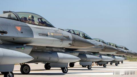 土耳其在黑海击落一架接近本国领空的无人机

12月15日，土耳其国防部在Twit