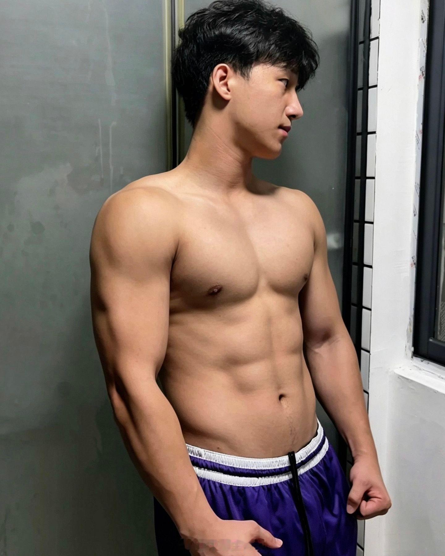 05体育生男大 ​​​