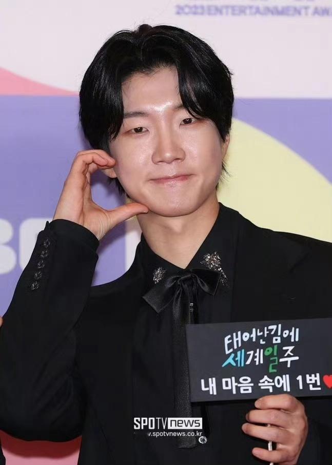 #李昇勋时隔10年solo出道##李昇勋官宣7月solo出道#李昇勋时隔10年s