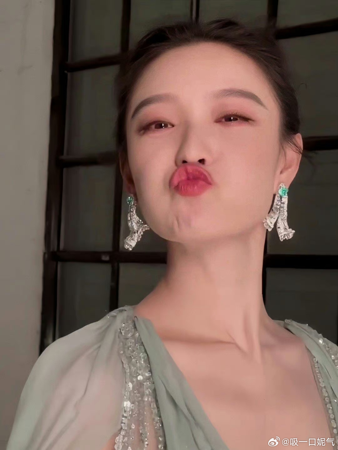 《吸妮日记》汇总何以解忧，唯有倪妮每天都要吸一口妮气 记录一些我和妮的近距离接触