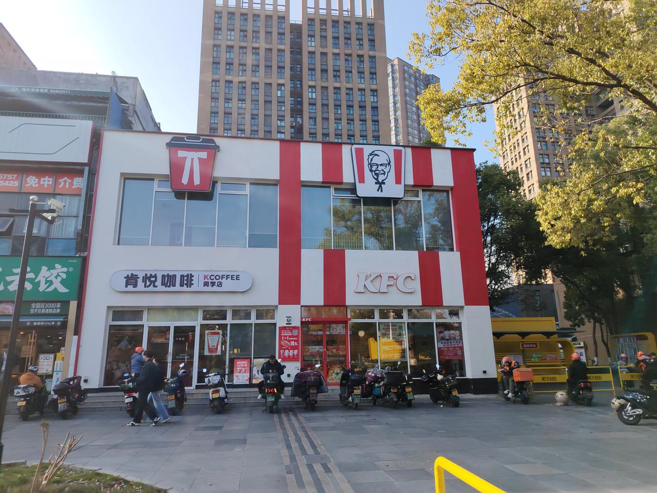 视眼要开阔，不能只盯着自己的一亩三分地！抽空的时候，还是要去逛一逛，一些充满着青