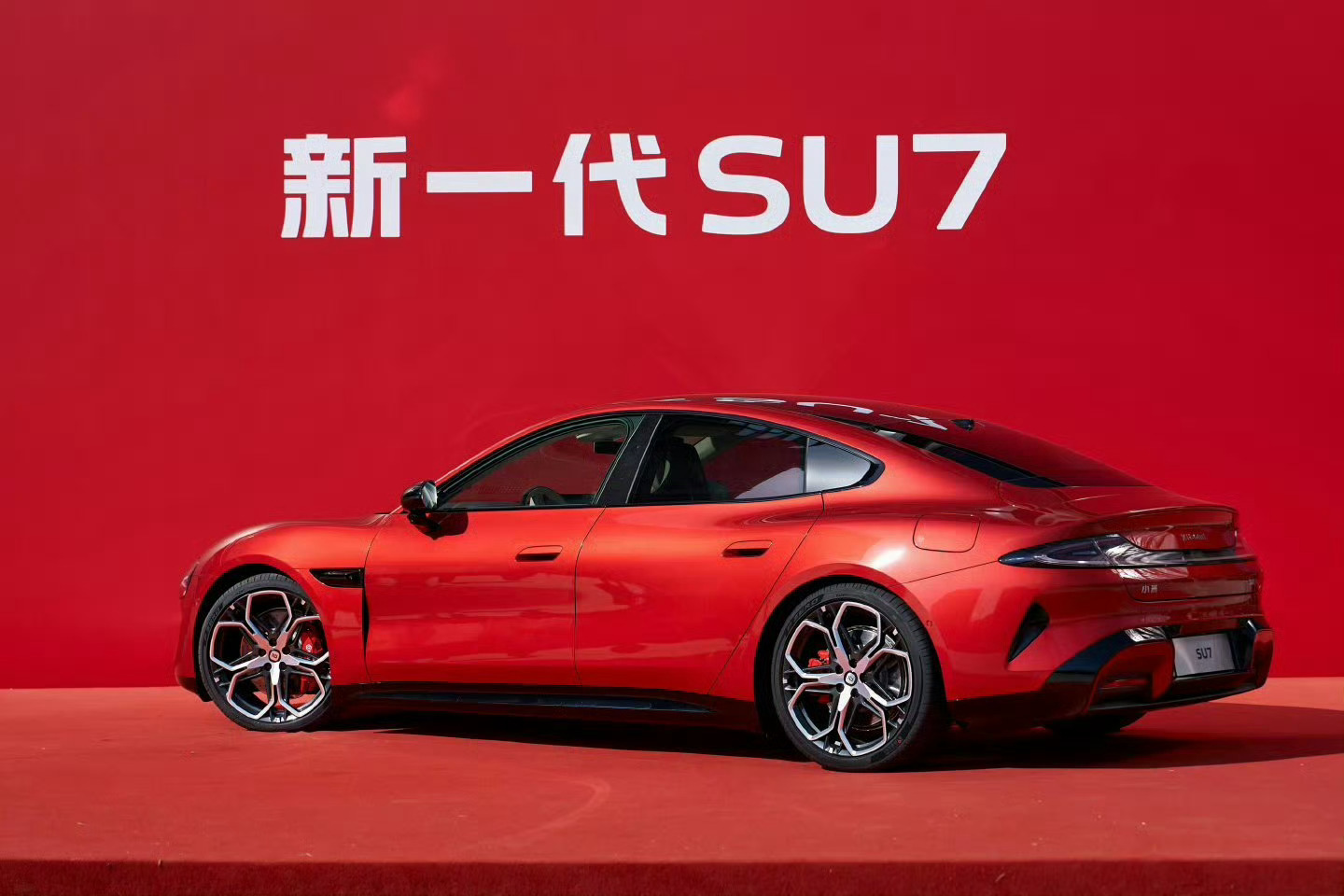 雷军表示新一代SU7确定涨价 现在什么都在涨价，新品涨价也是情理之中的，重点是涨