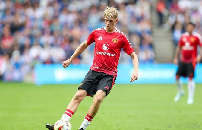 1月30日讯 据《曼彻斯特晚报》报道，曼联在一月转会窗关闭前可能有多名小将离队，